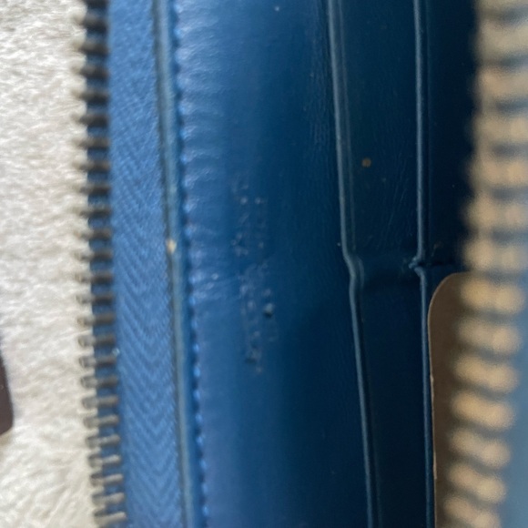 Gently used Bottega Veneta zip wallet - Picture 7 of 9